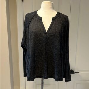 Women's Black Long Sleeve Top
